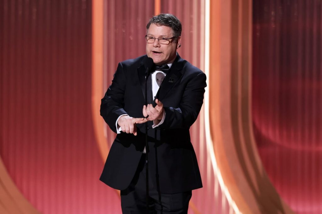 2026年3月、第32回アクター賞(旧SAG賞)授賞式にてスピーチを行うSAG-AFTRA会長のショーン・アスティン