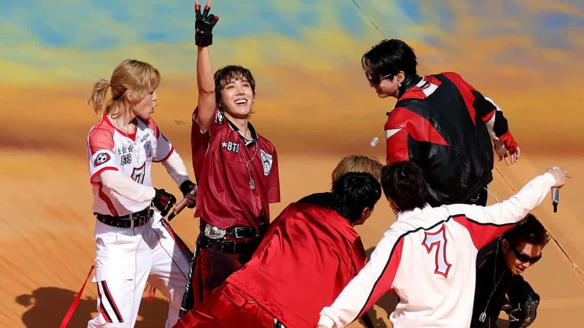 BTS、FIFA ワールドカップ決勝ハーフタイムショーで「Dynamite」披露