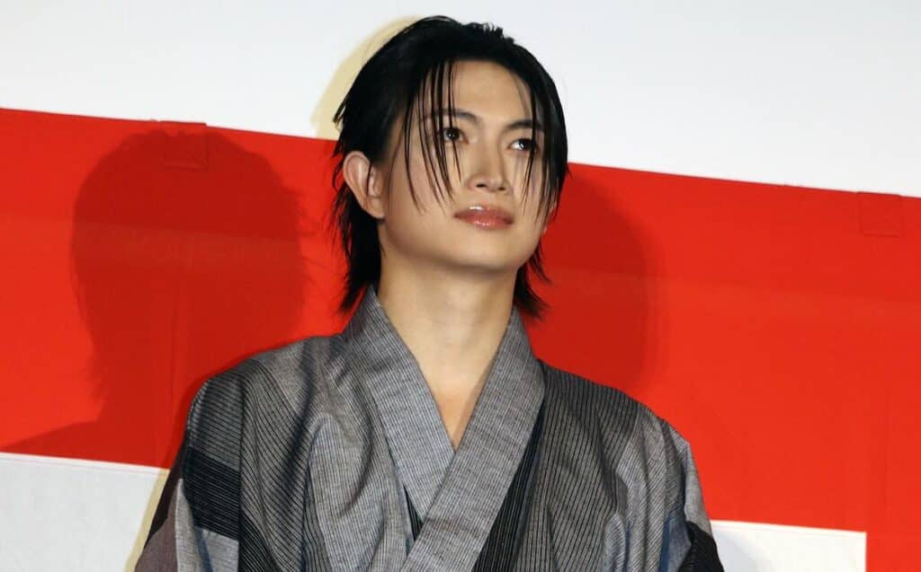 板垣李光人、綱啓永、吉川愛ら浴衣姿で登壇 映画『口に関するアンケート』公開記念舞台挨拶