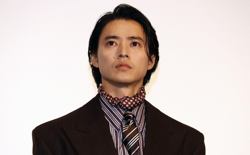 山﨑賢人