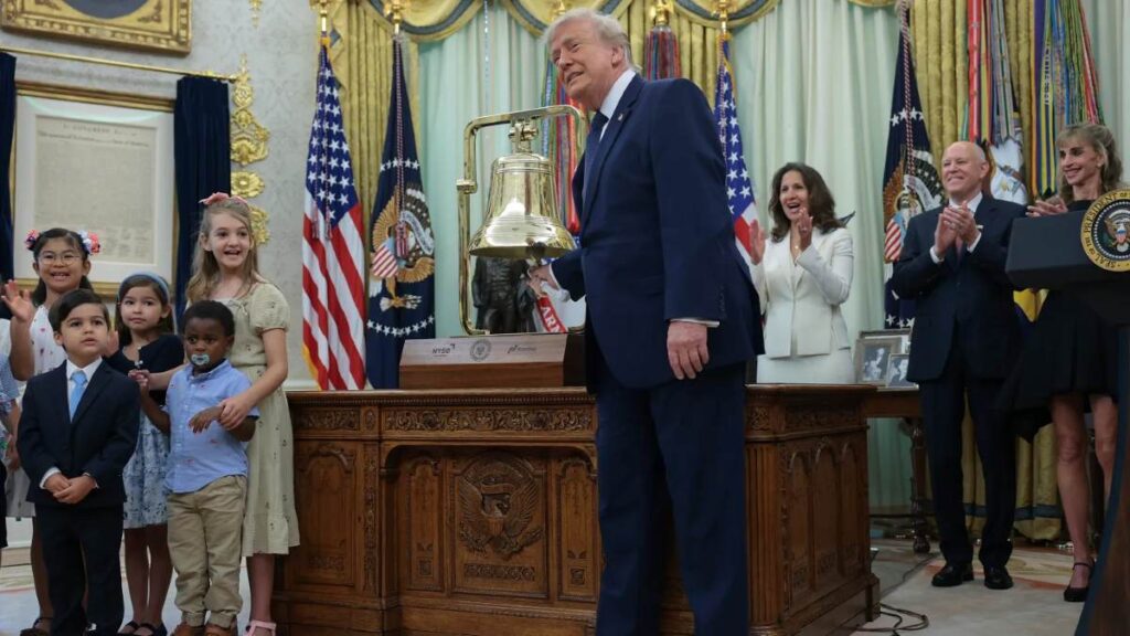 トランプ大統領がFIFAに直接連絡　米代表選手の退場処分が撤回された舞台裏