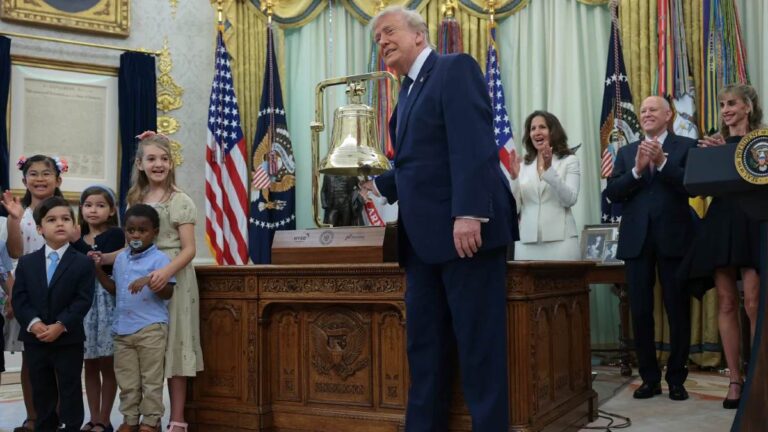 トランプ大統領がFIFAに直接連絡　米代表選手の退場処分が撤回された舞台裏