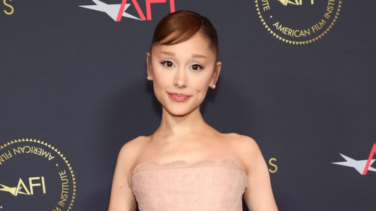 アリアナ・グランデ、ツアー終了後に活動休止を発表——「継続的な公の批判」に疲弊