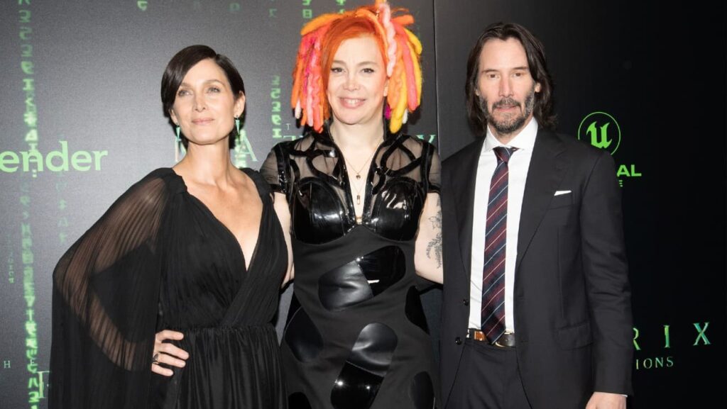(左から)キャリー=アン・モス、ラナ・ウォシャウスキー、キアヌ・リーブス