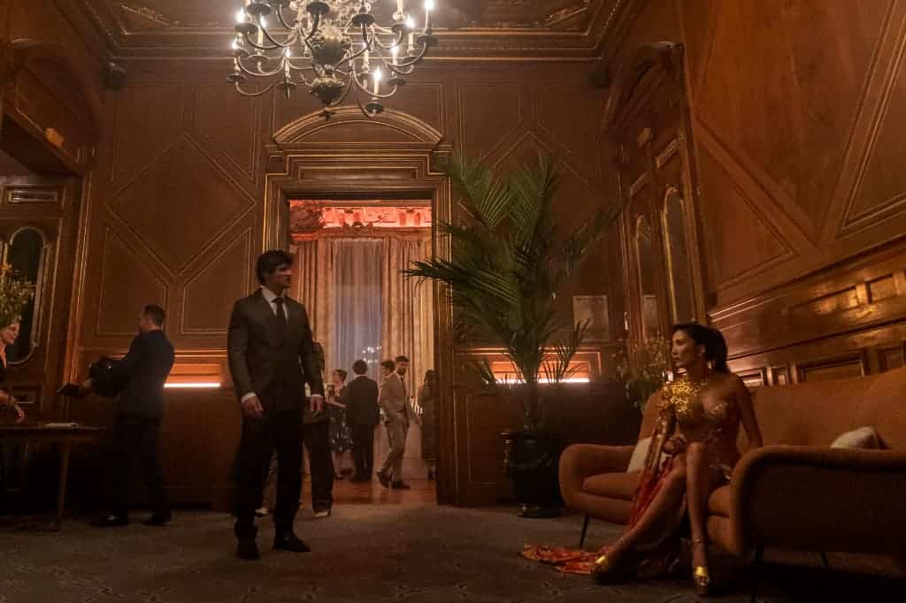 Netflixシリーズ『エミリー、パリへ行く』シーズン6より