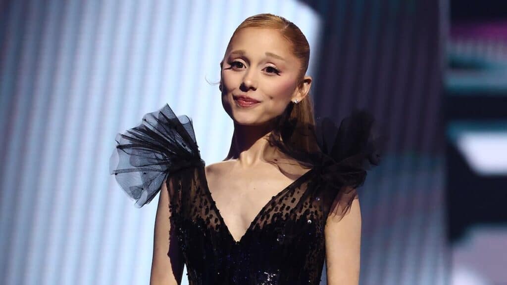 アリアナ・グランデ、ツアー終了後に活動休止へ　「終わらない批判」にさらされ舞台も降板