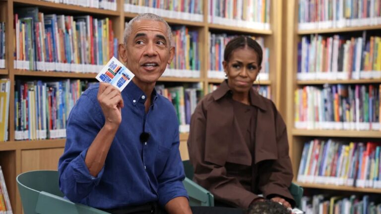 オバマ元大統領の人生を変えた6冊とは？　新ポッドキャストで名著を深掘り