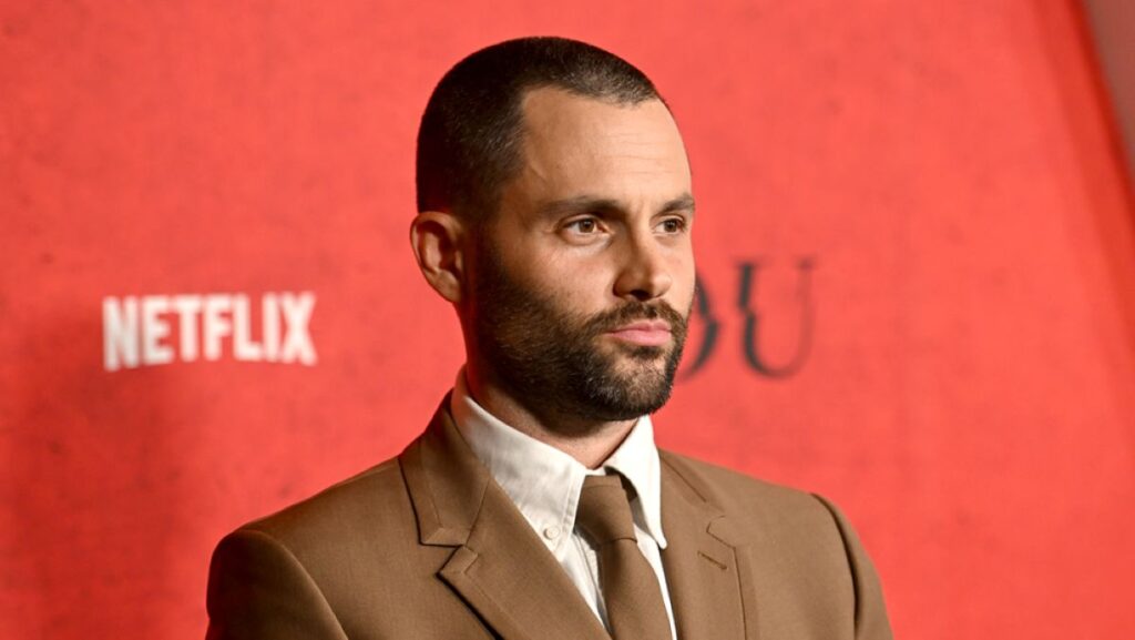 ペン・バッジリー、Prime Video新作殺人ミステリーに主演　『YOU―君がすべて―』以来の注目作