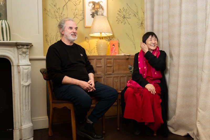 ヨグマタ相川圭子と、ジャン=クリストフ・グランジェ 写真:Marilù Parisi
