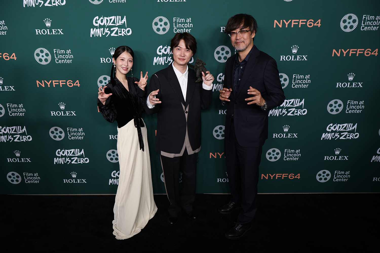 浜辺美波、神木隆之介、山崎貴監督、『ゴジラ-0.0』ワールドプレミアのレッドカーペットにて