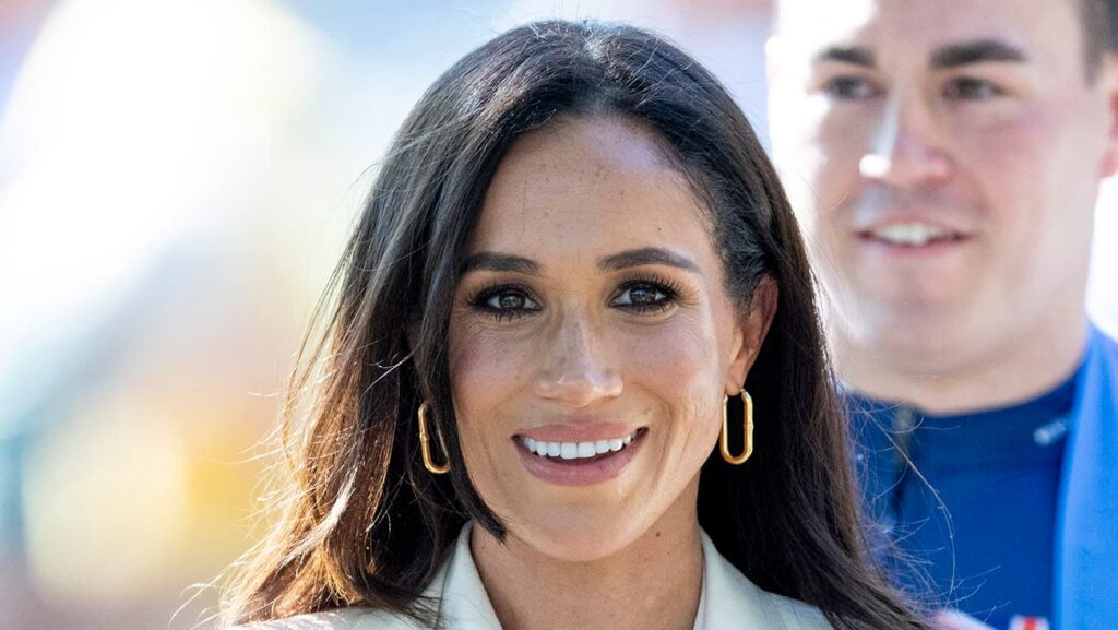 メーガン妃父親の児童性的虐待画像所持疑惑、英警察の対応に新たな問題　2019年に把握も情報共有せず